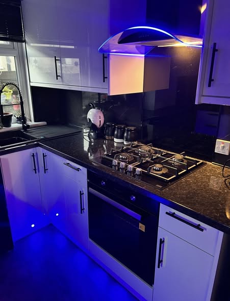 Fitted kitchen
